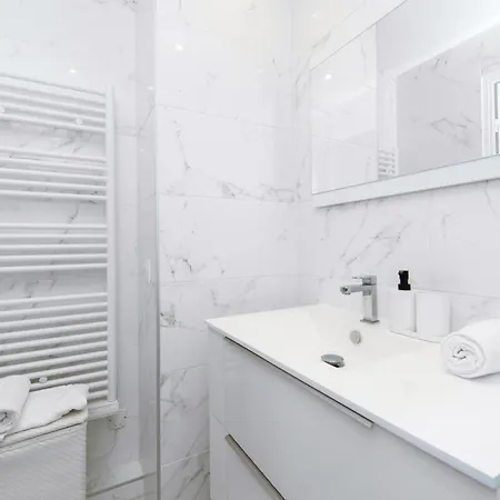 Proche Monaco - Joli Deux Pieces Renove - En Apartamento *